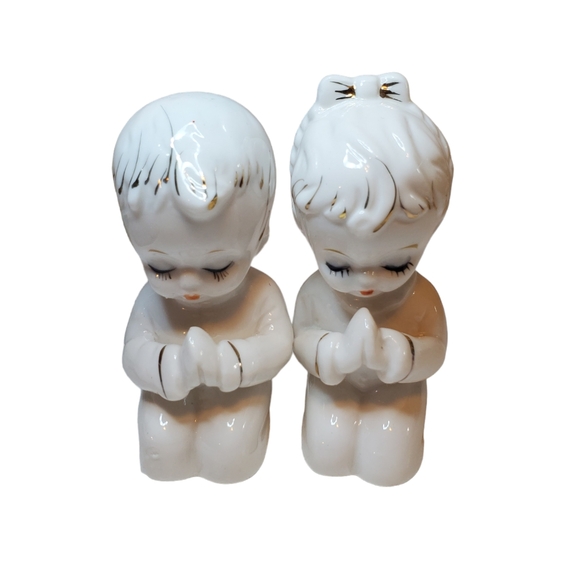 Vintage praying kids salt and pepper shakers - Picture 1 of 2